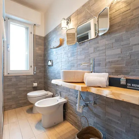 Summer - Vista Porto A 2 Passi Dal Mare Con Free Wi-fi 贝拉里亚-伊贾马里纳